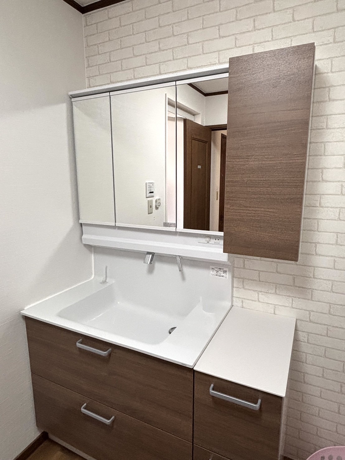 香川県高松市　洗面化粧台リフォーム 写真