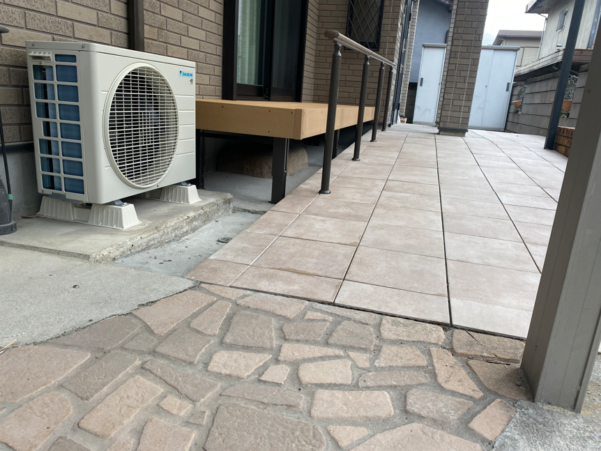 香川県高松市　ウッドデッキ・歩行用手すりのリフォーム 写真